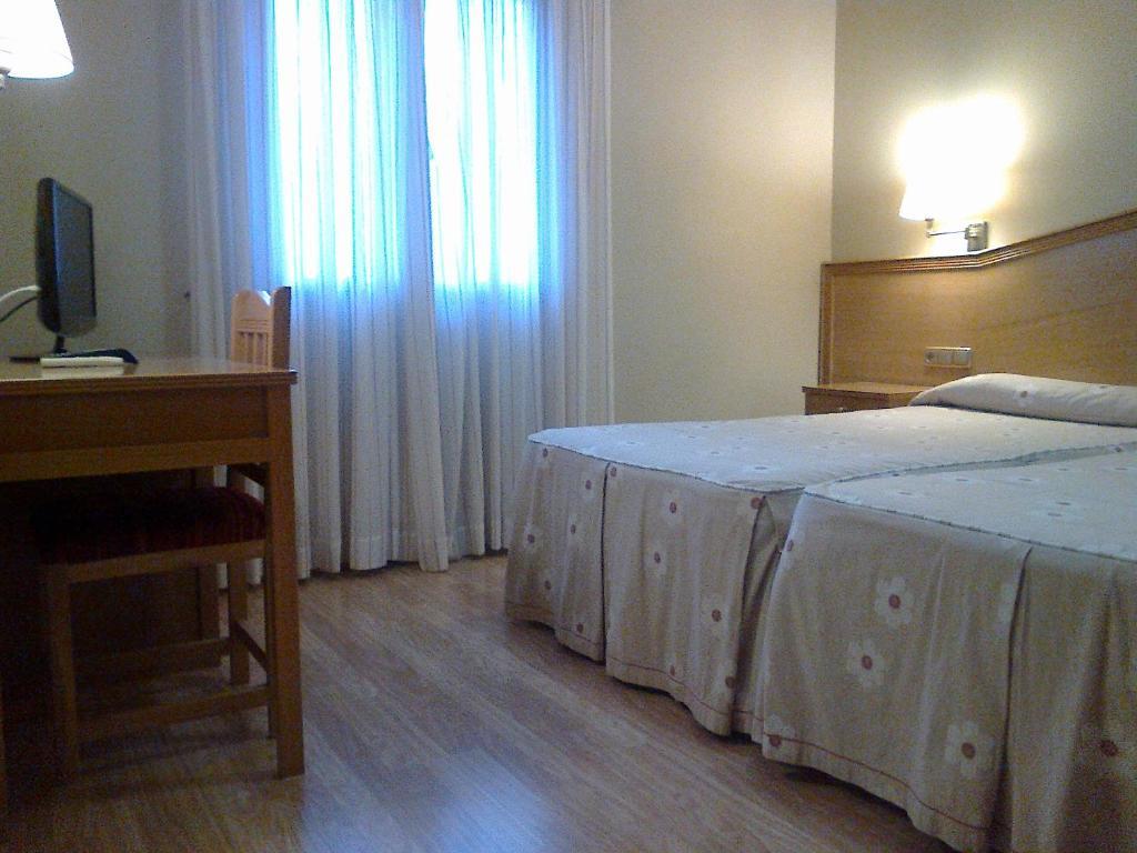 Hotel Anabel Baza Room photo